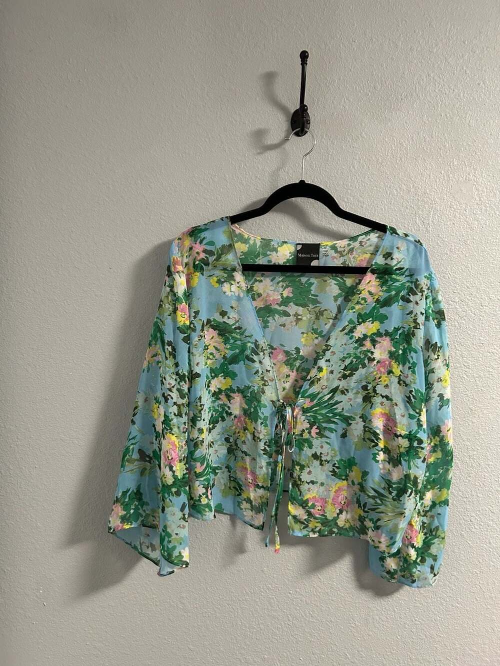 Maison Tara Floral Tie Front Blouse Size 16W Blue Chiffon V-Neck